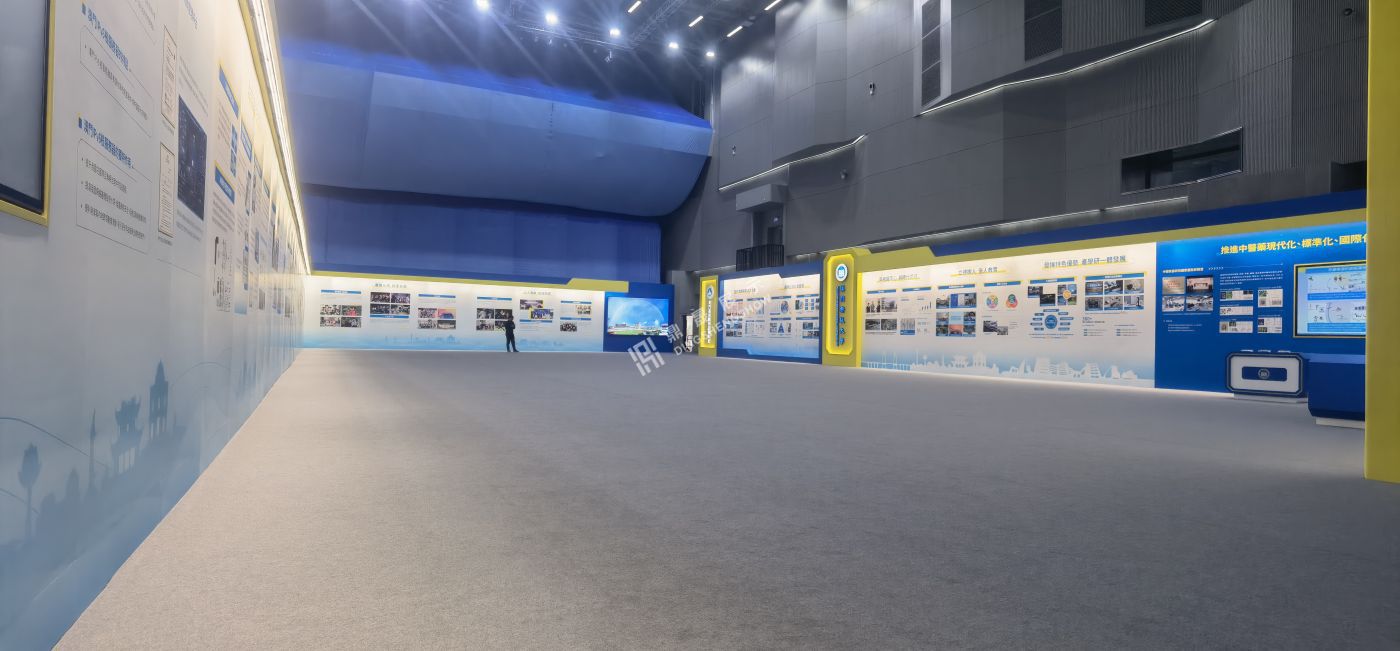 新闻联播|习近平考察澳门科技大学，参观了鼎晟展览倾心为澳门科技大学打造的25周年成就展